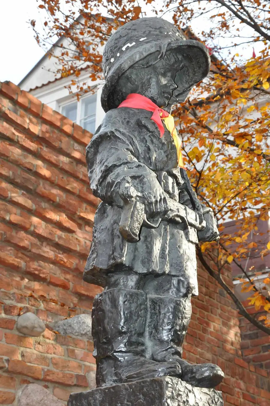 Памятник самым юным участникам Варшавского восстания